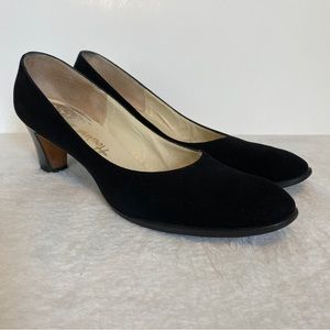 Howard Fox Forecast Kaufmann’s Pittsburg Black Heels